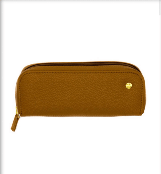 Elegant Clutch Bag – brun insulinhandväska för kvinnor som kombinerar stil och funktion, med dragkedja och gulddetalj.