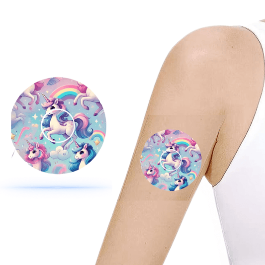 Unicorn Ponny CGM Sensor Patch med enhörningsdesign för Freestyle Libre 3 visas på en arm, färgglad och lekfull sensor sticker