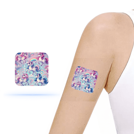 Unicorn Ponny CGM overpatches med enhörningsmotiv, skyddar Medtronic Simplera sync sensor. Inkluderar färgglad sensorsticker.